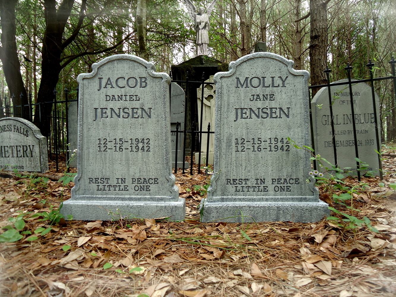 Jacob and Molly2web