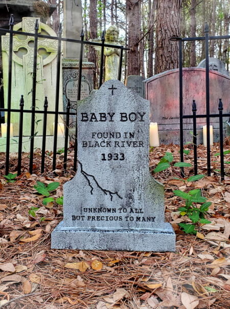 Tombstone for a baby boy who passed away in 1893.