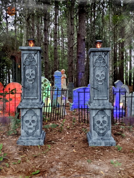 Evil Soul Studios Deluxe Gothic Skull Church Windows With Flicker Flame Lights Columns Set