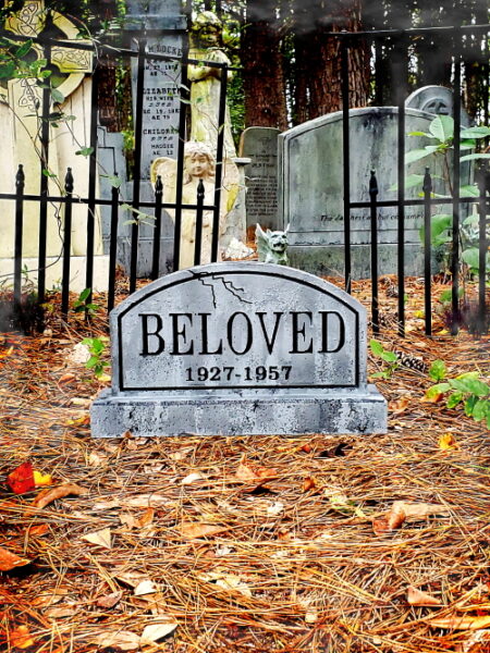 Evil Soul Studios Beloved Tombstone Halloween Prop Little Haunters Series