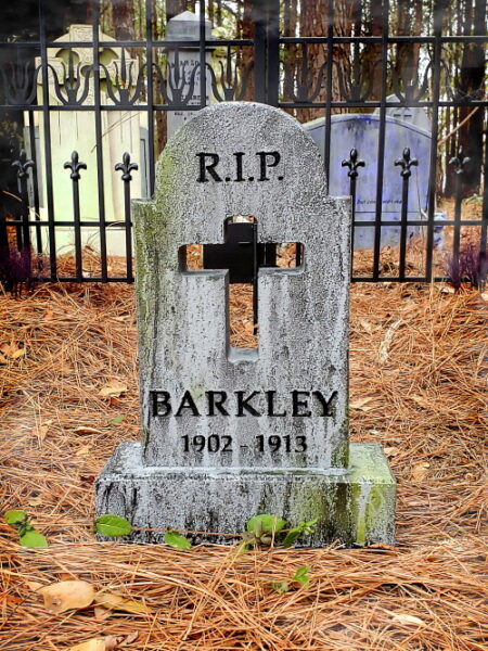 Evil Soul Studios Pet Cemetery R.I.P. BARKLEY Tombstone Halloween Prop