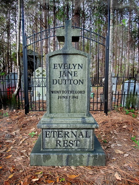 Evil Soul Studios Haunted Mansion Eternal Rest Cross Tombstone Halloween Prop