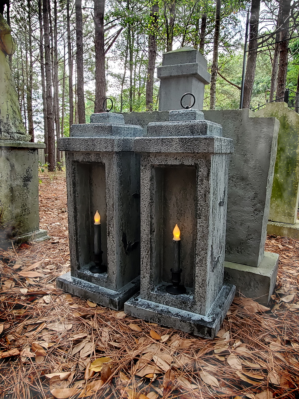 HauntedMansionBatLanterns3web